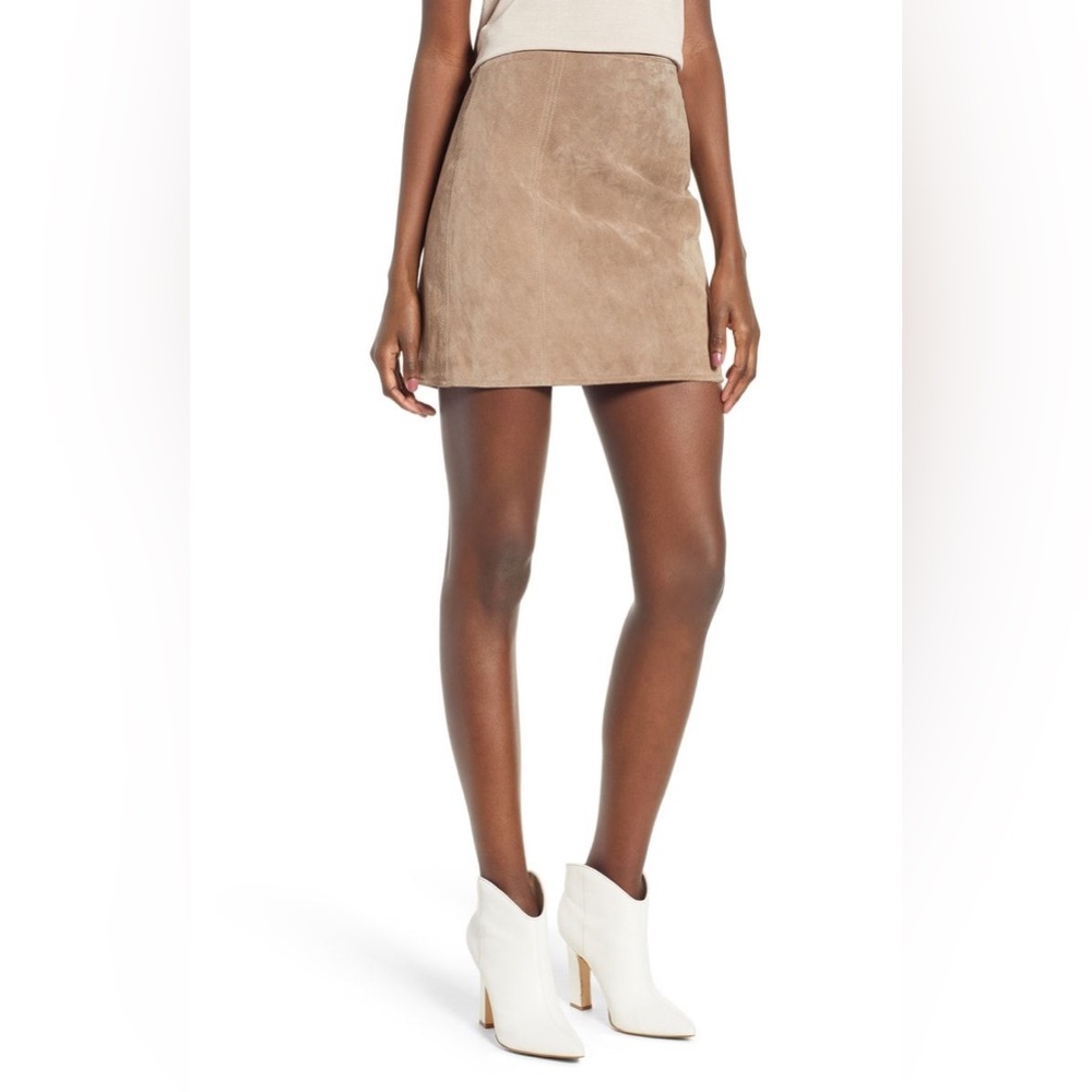 New BlankNYC Suede skirt. Never worn. Size 27.